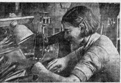 Стахановка-комсомолка Аня Полонено, работающая в швейно-заготовительном цехе иркутской обувной фабрики, систематически выполняет норму на 230 процентов. Фото А.Хмелевой.